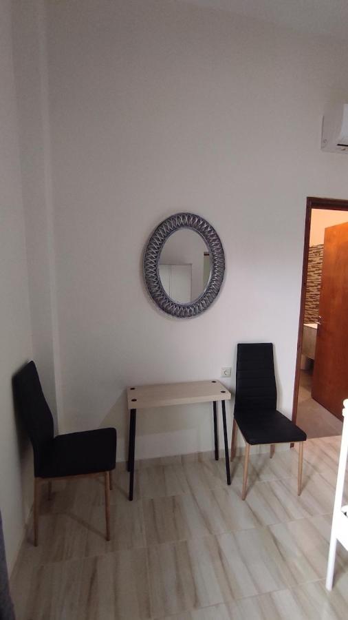 Cosy Apartment In Relaxed Neighbourhood アマリントス エクステリア 写真